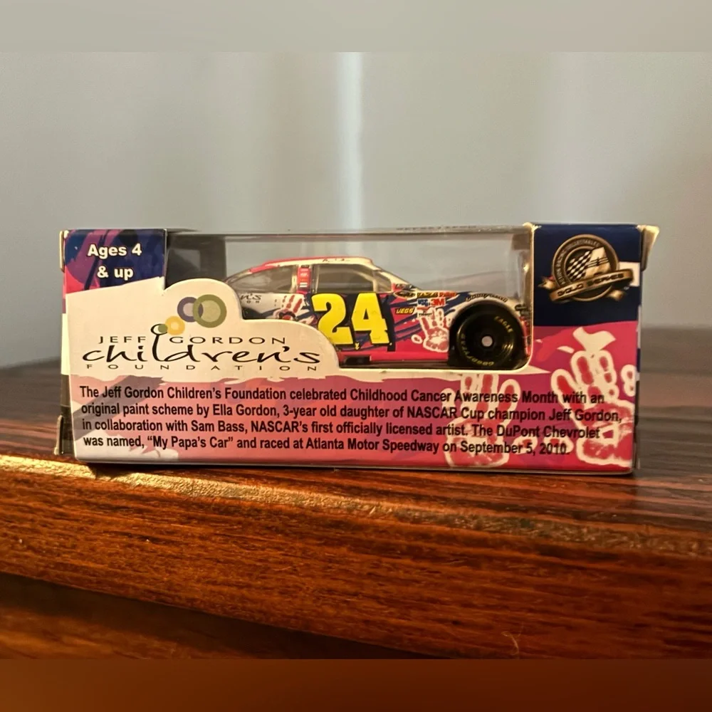 Jeff  Gordon Ella My Papa's Car Limited Edition 1:64 die cast